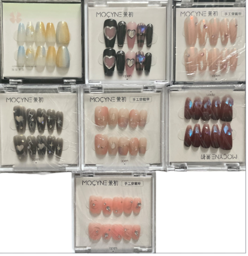 Handmade High Quality Press-on Nails set of 7