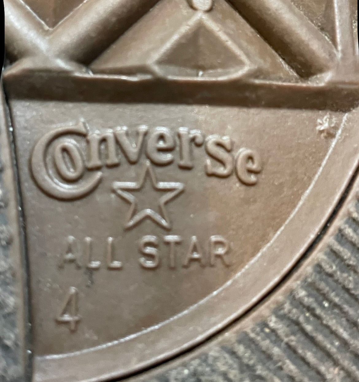 Converse Low Top White Tennis Shoes (6)