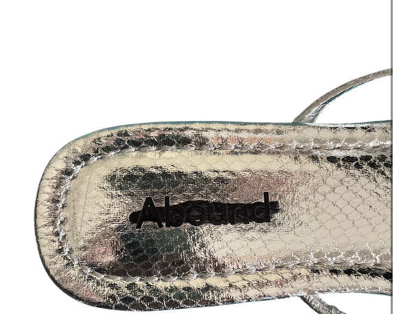 Abound Silver Metallic Toe Loop Sandals (7)
