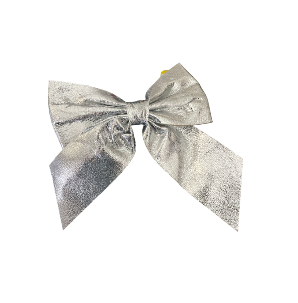 Wild Fable and Universal Thread Hair Bows