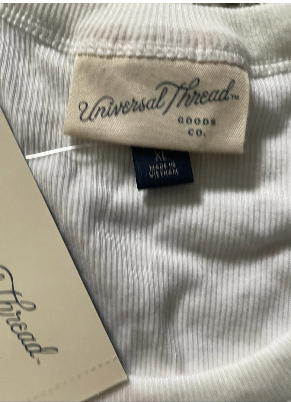 Universal Thread Embroidered Tank Top (XL)