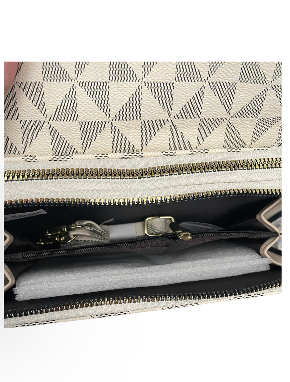 Mezon Tri-fold Clutch Cell Phone Wallet
