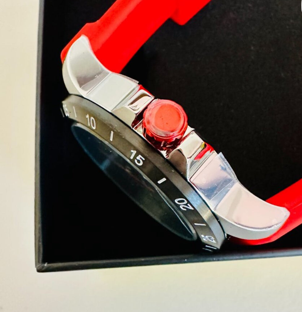 INVICTA Pro Diver Stratus Watch