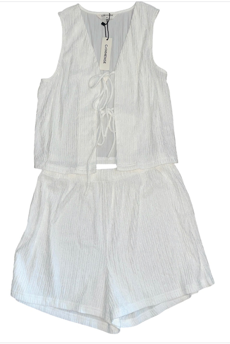 COMMENSE tie-front vest with matching textured shorts set (Medium)