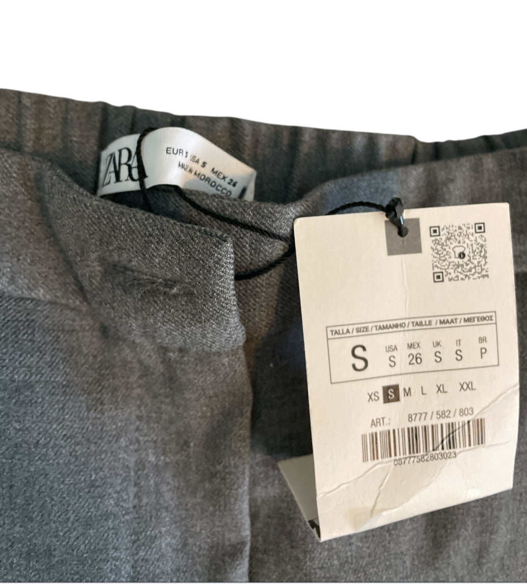 Zara Gray Cropped Barrel Pants (Small)