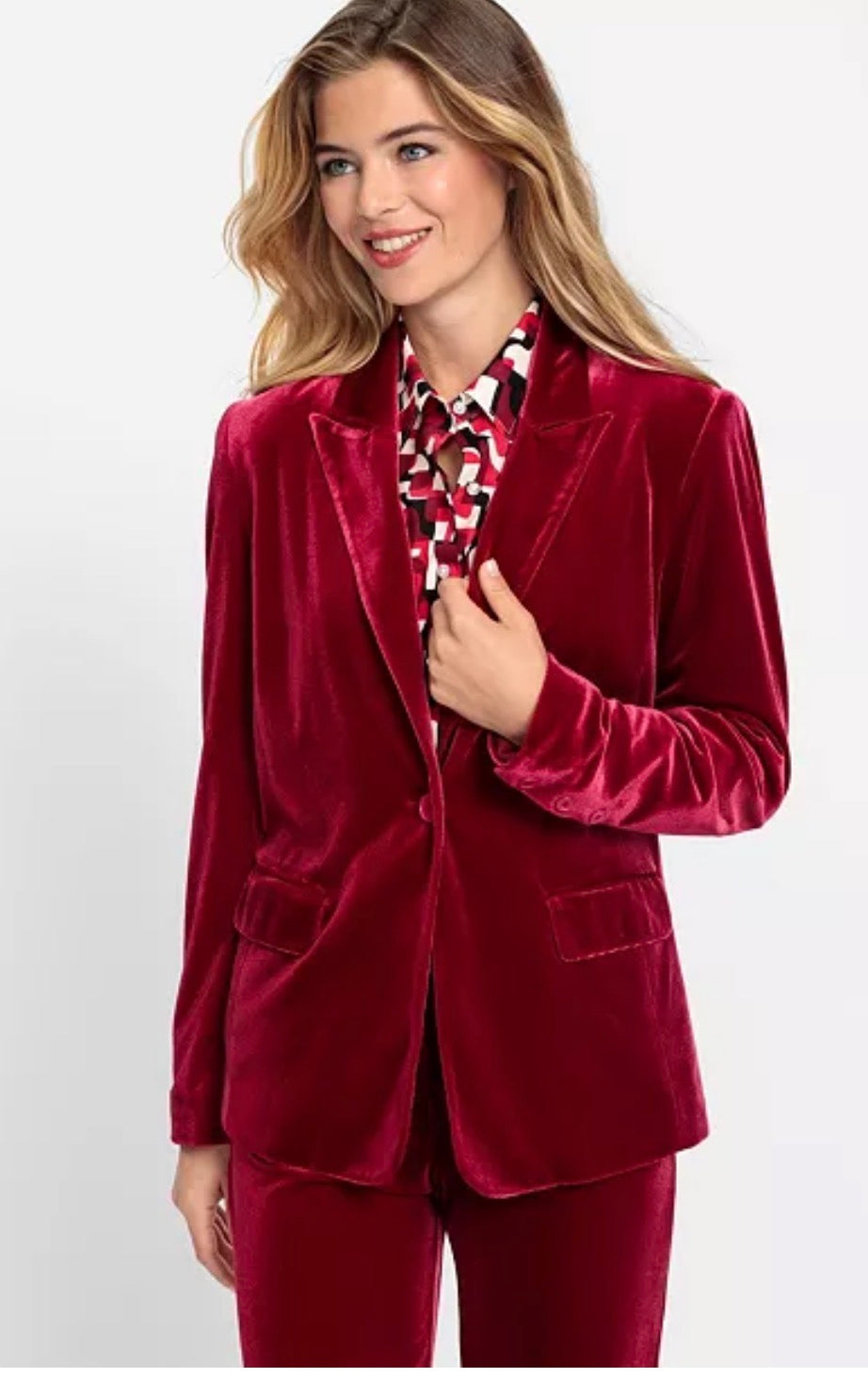 Main Strip Velvet Blazer in Rich Burgundy (Small)