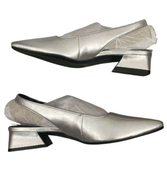 Naturalizer Ginger Silver Pump