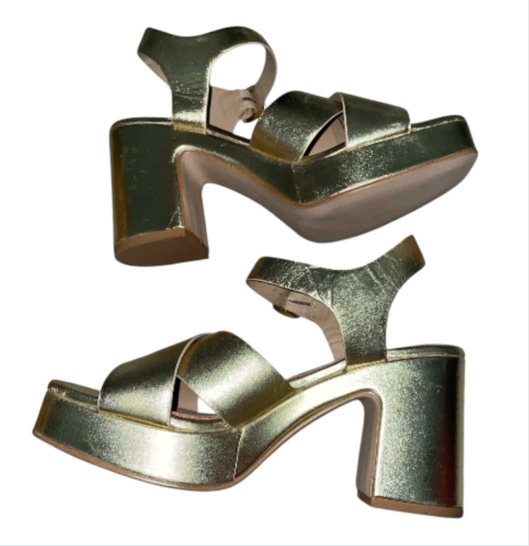 Seychelles Blessings Platform Sandals in Gold Metallic