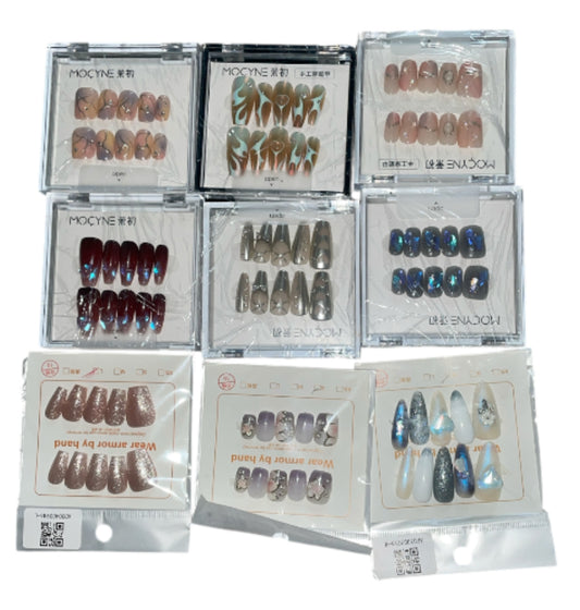 Handmade High Quality Press-on Nails set of 9