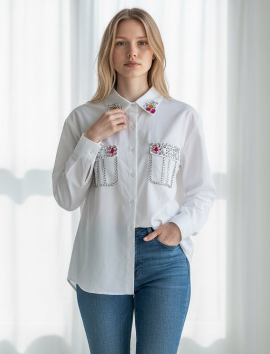 Hot & Delicious white button-down shirt with embellished pockets and collar.(Large)