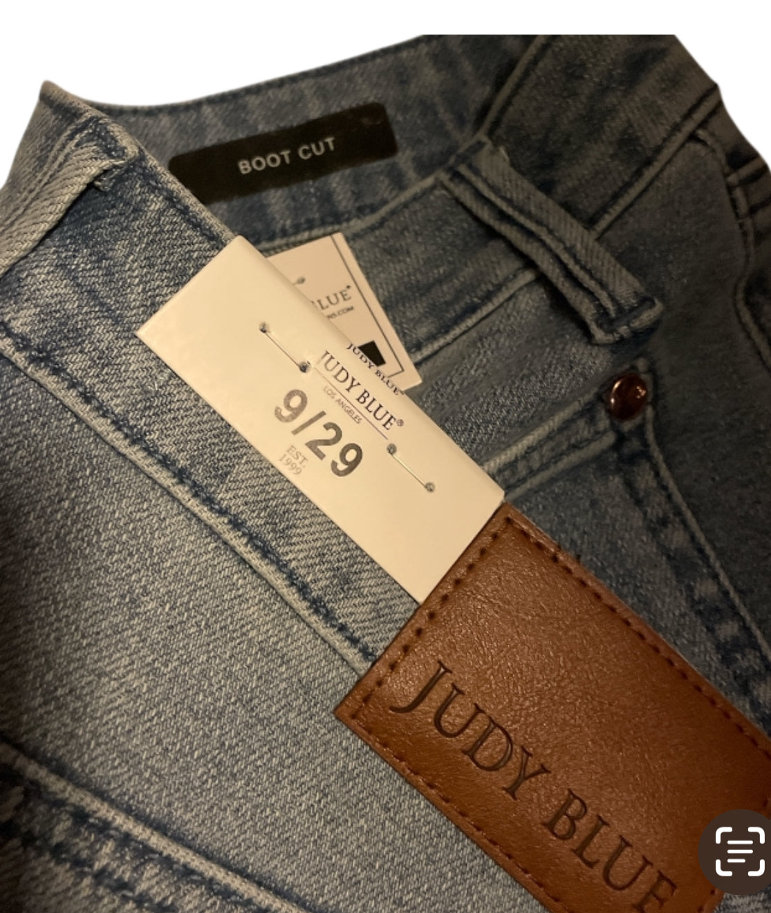 Judy Blue Mid Rise Boot Cut Jeans (9)