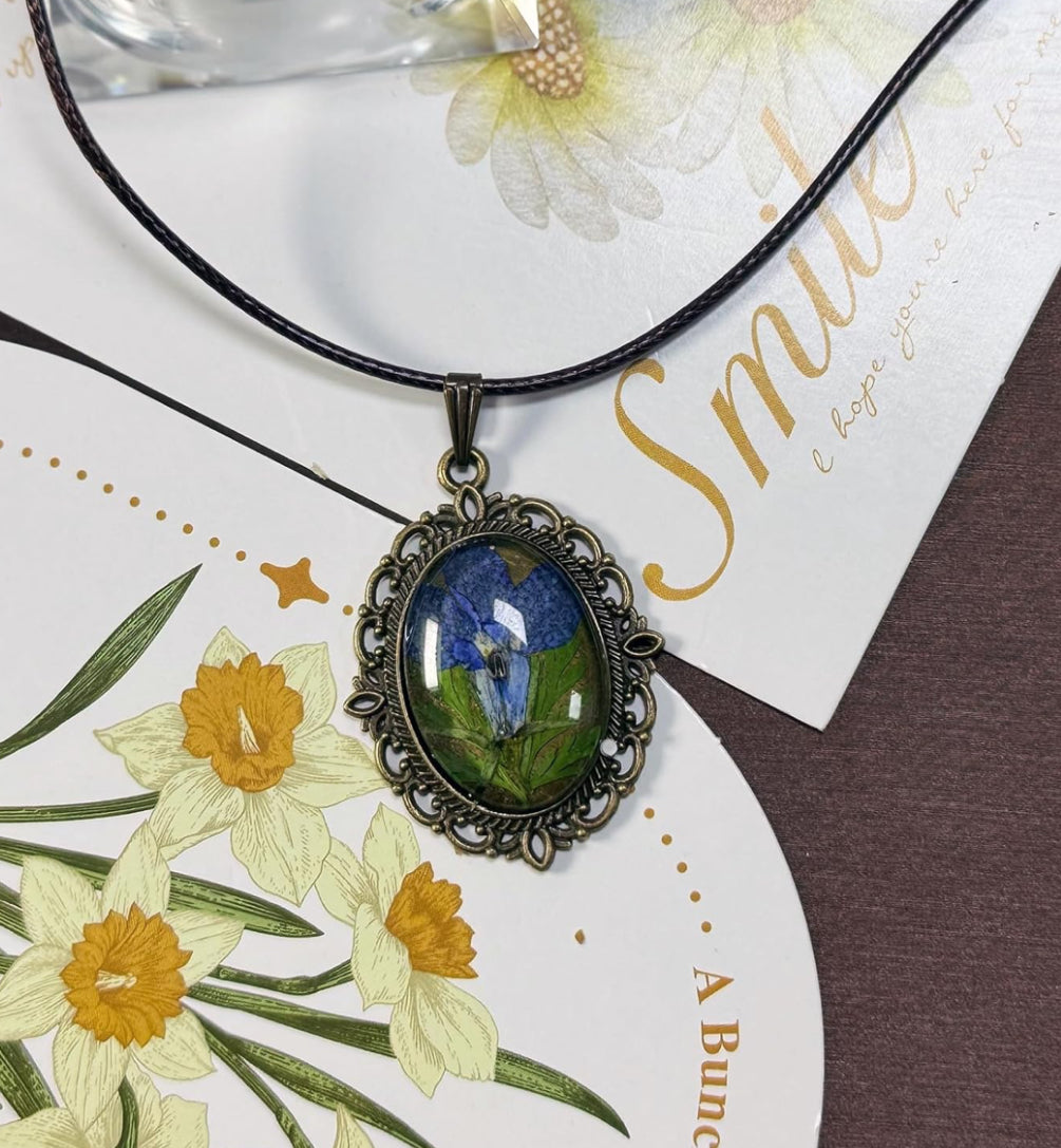 Jayden Vintage Pendant Necklace