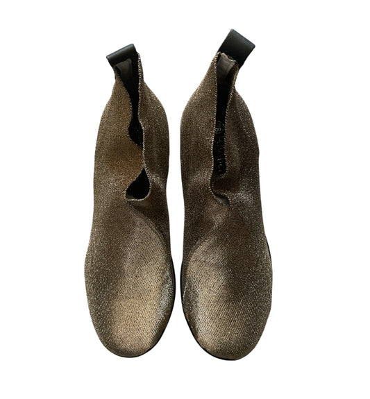 Bernie Mev Maile X Wedge Ankle Boots in Gold Woven Textile (8.5)