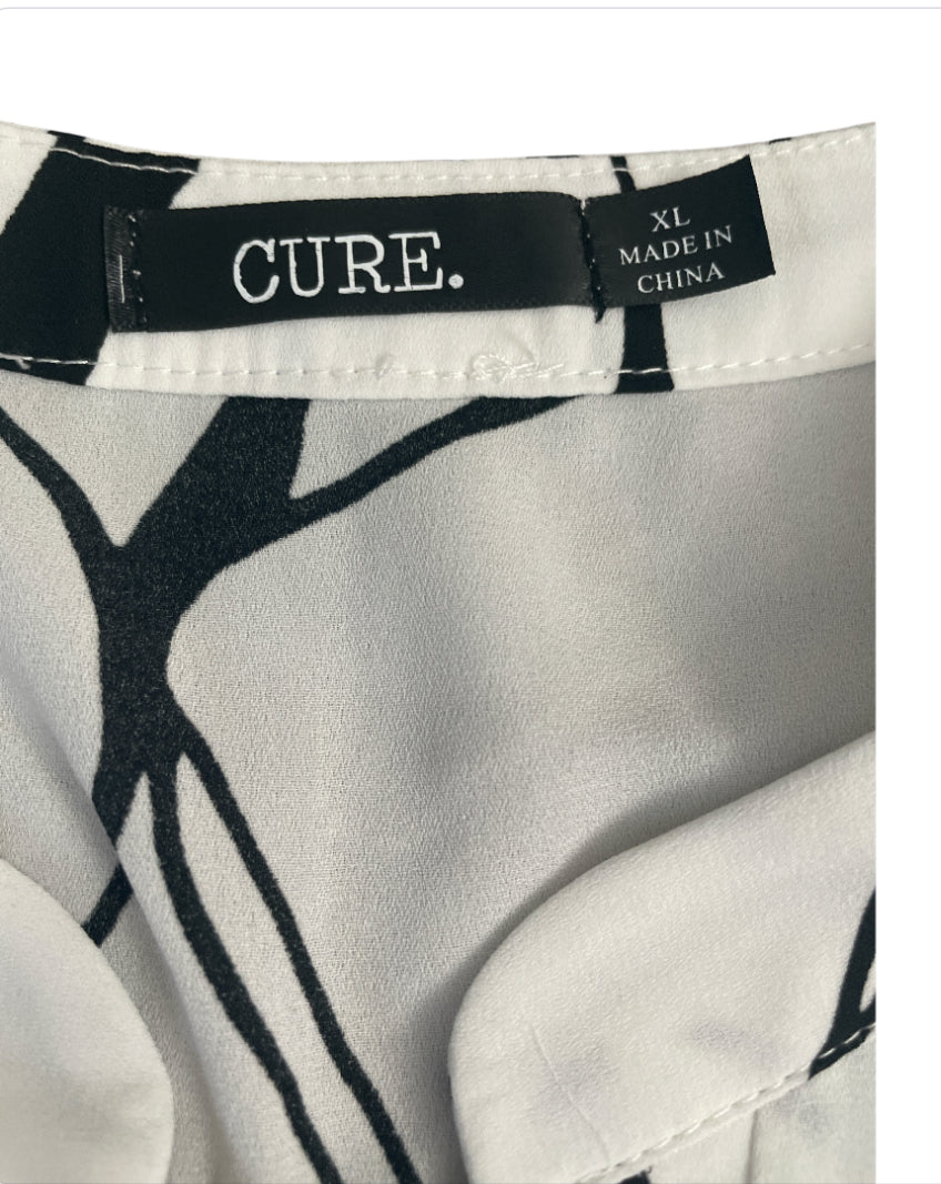 CURE Black & Cream Sleeveless Top (X-Large)