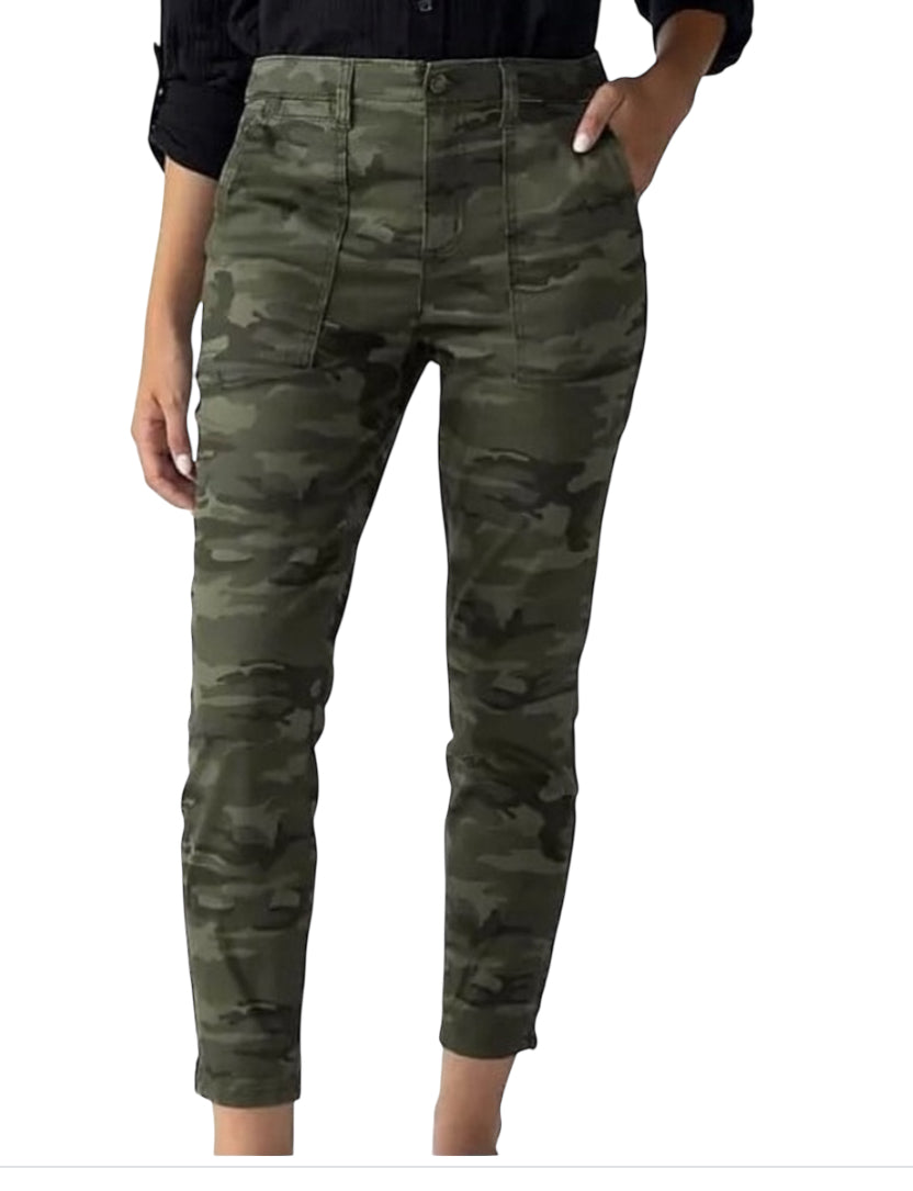 Sanctuary Social Standard Logan Camo Utility Pant (16)