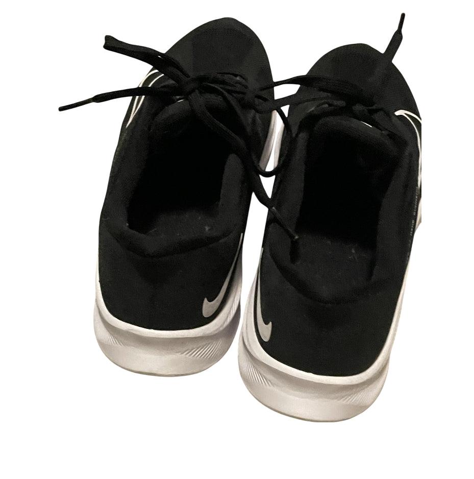 Nike Quest 3 Running Shoes in Black and White.(9)