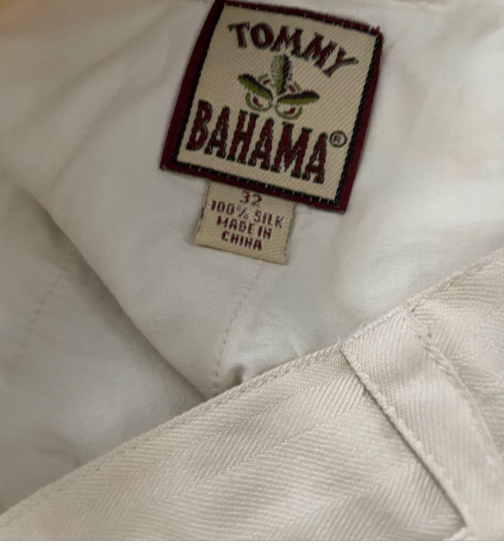 Tommy Bahama Silk Light Khaki Shorts (32)