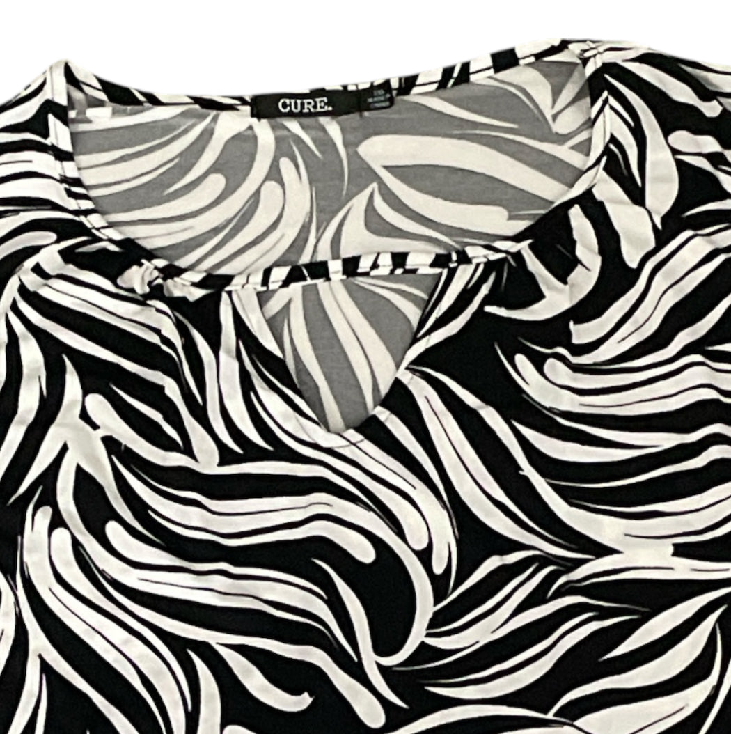 Cure Black & White Swirl Zebra Print Blouse (2XL)