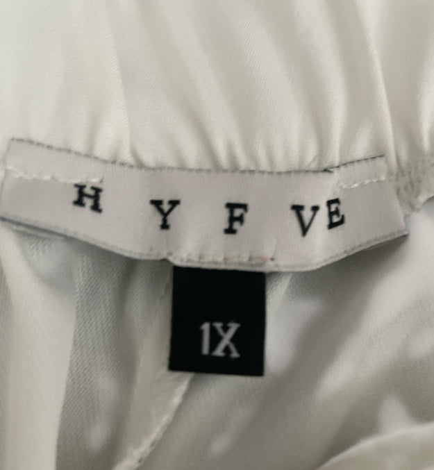 HYFVE off-white high-rise leg pants (1x)