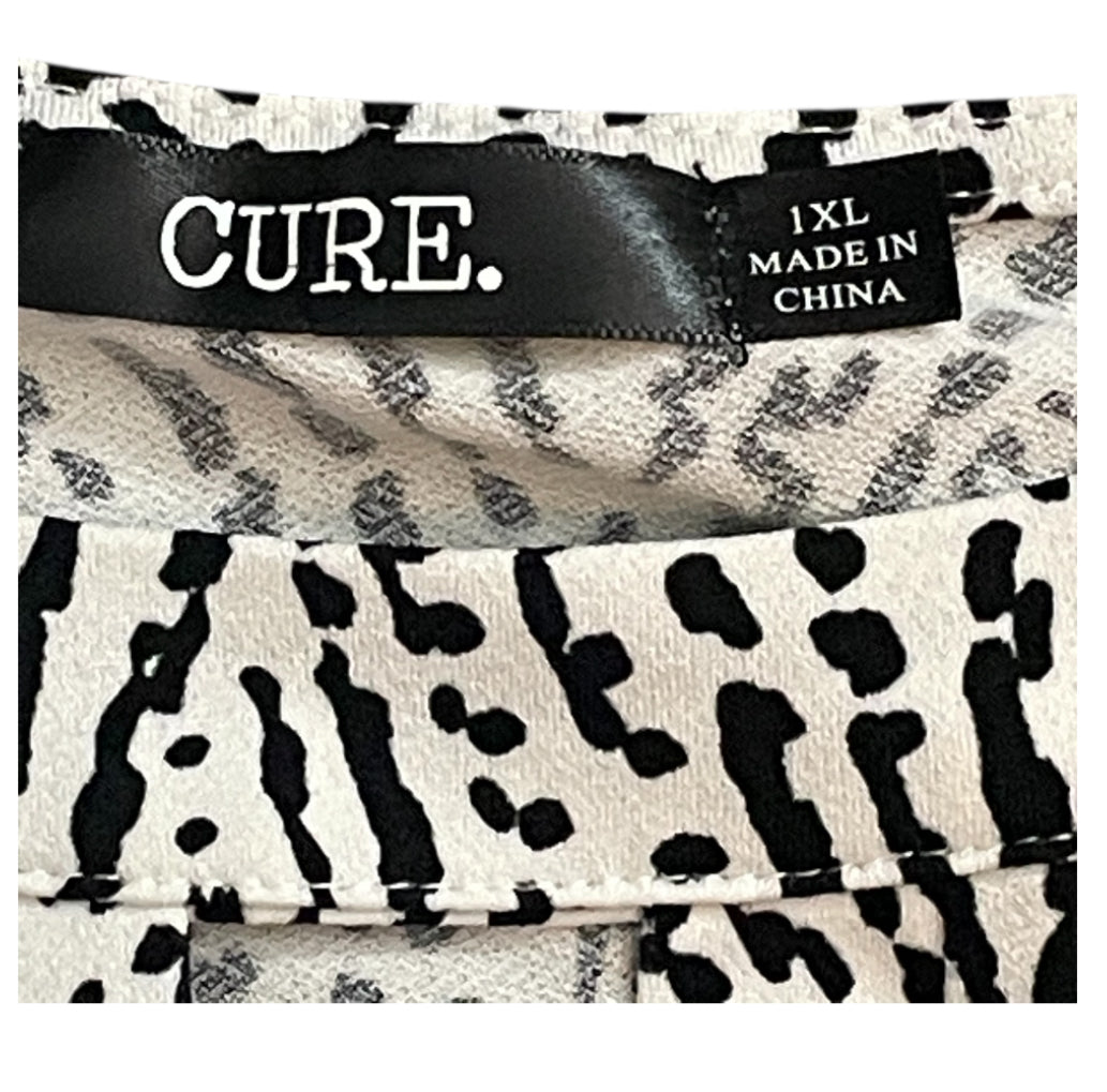 Cure Monochrome Black & White Patterned Blouse (1xl)