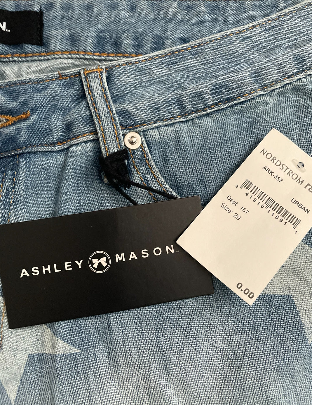 Ashley Mason Bermuda Denim Shorts Distressed Star (29)