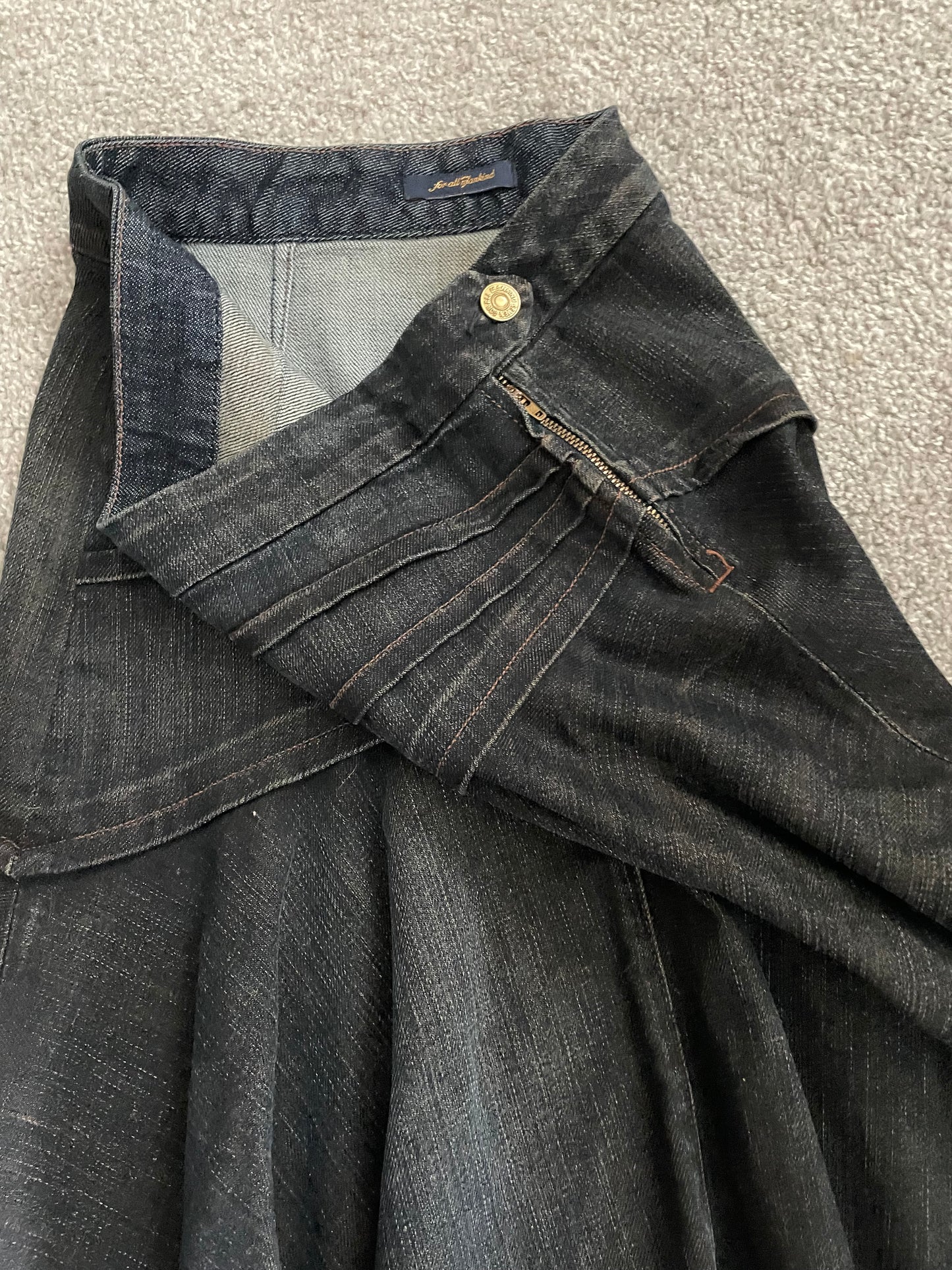 7 For All Mankind asymmetrical tiered or "slanted" panel across the front skirt (27)