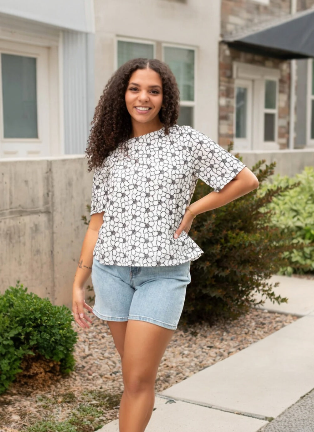 Polagram Myra Black Floral Embroidered Shirt (1x)