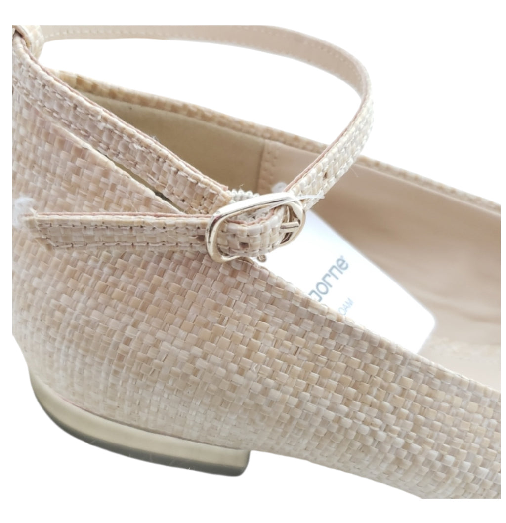 Liz Claiborne Natural Pointed Toe Buckle Ballet Flat (7.5)